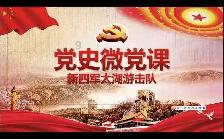 美女审美都是惊人的相似啊！张婧仪这蓝色针织帽+围巾，简直初恋氛围感拉满